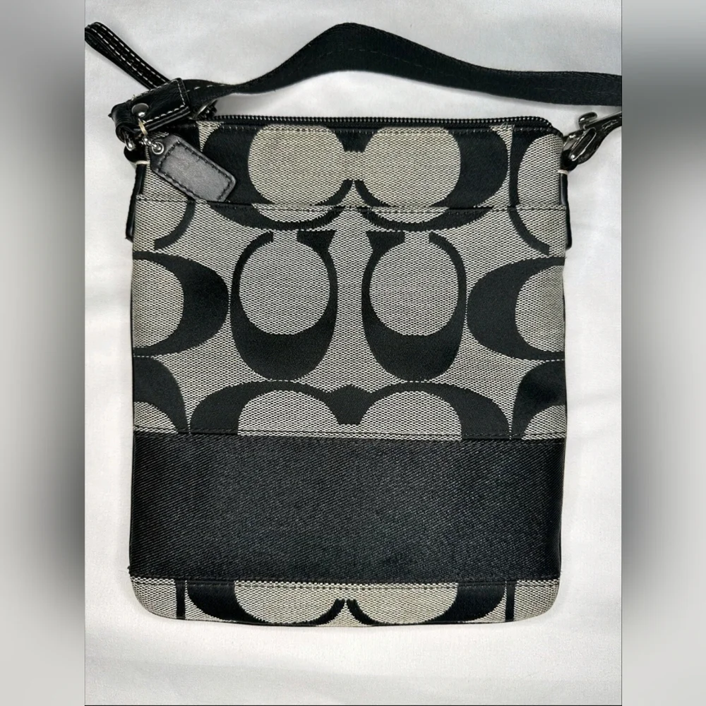 Coach crossbody purse with signature “C”print all over. Zipper closure. - Picture 2 of 4